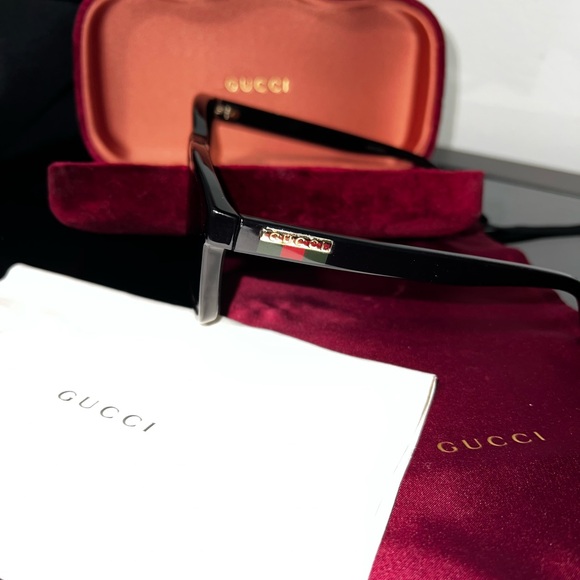 GUCCI Sunglasses GG0746S 001 Black & Gold - Picture 2 of 5
